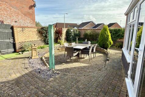 GARDEN AREA.jpg