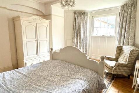 MASTER BEDROOM 1.jpg