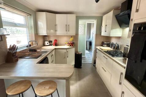 KITCHEN BREAKFAST ROOM.jpg