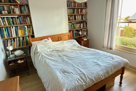 BED 1.jpg