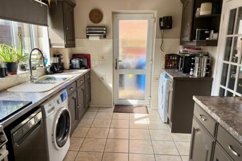 KITCHEN AREA.jpg