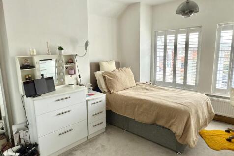 BED 1.jpg