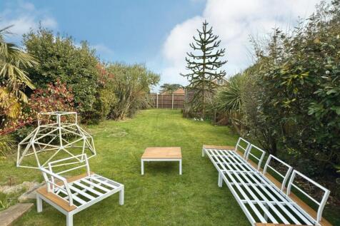 GARDEN BACK.jpg