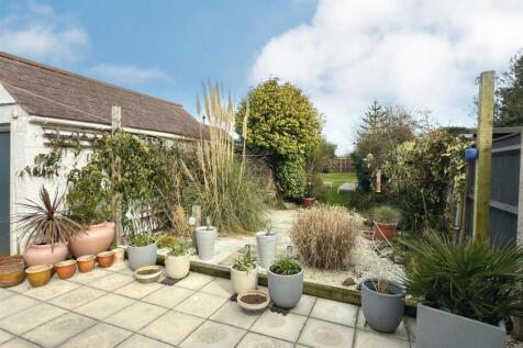 GARDEN REAR.jpg