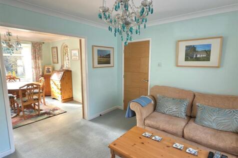 LOUNGE TO DINING ROOM.jpg