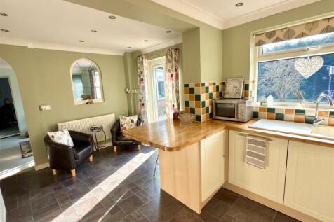 BREAKFAST KITCHEN.jpg