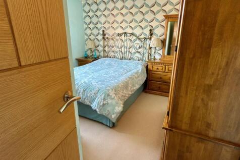 MASTER BEDROOM.jpg