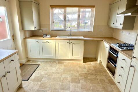 KITCHEN AREA.jpg