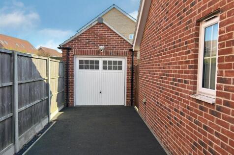 GARAGE.jpg