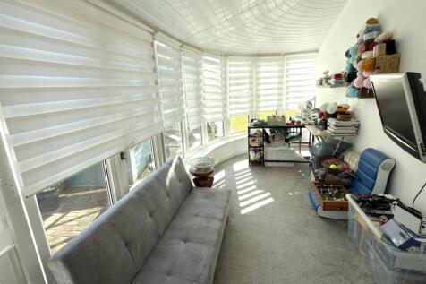 GARDEN ROOM.jpg