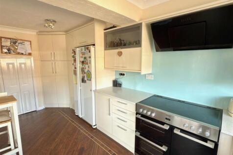 KITCHEN AREA.jpg