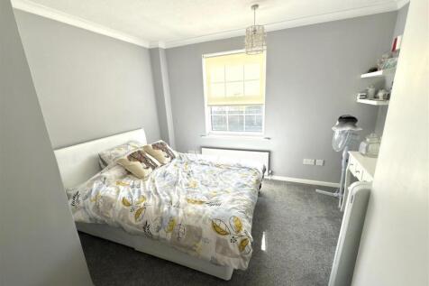 BED 3.jpg
