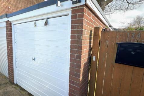 GARAGE.jpg