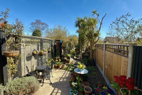 GARDEN 34.jpg