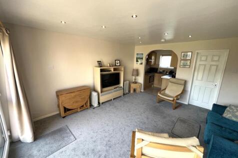 Lounge 3.jpg