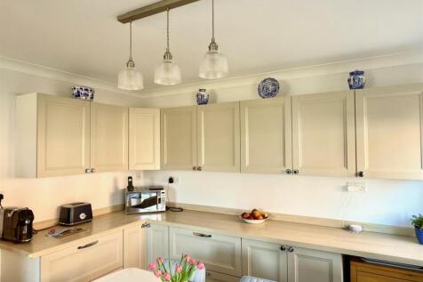 KITCHEN AREA.jpg