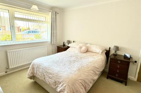 BED 1.jpg