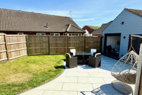 GARDEN REAR.jpg