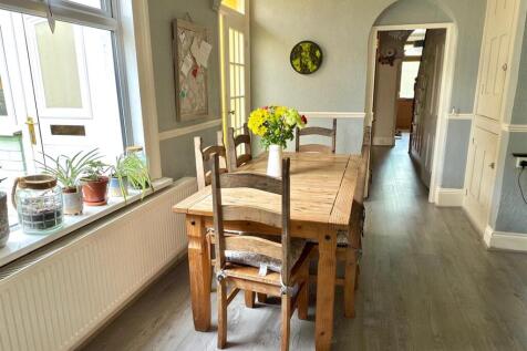 Breakfast Room.jpg