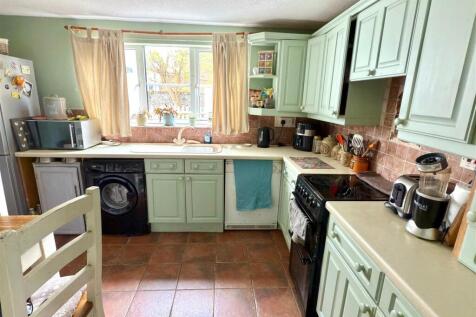 KITCHEN.jpg