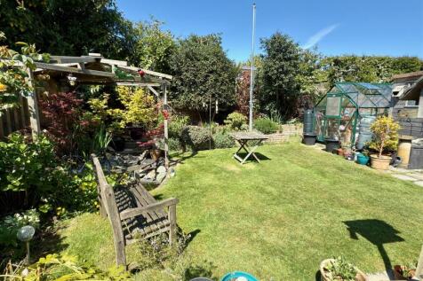 GARDEN REAR.jpg