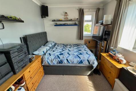 BED 3.jpg