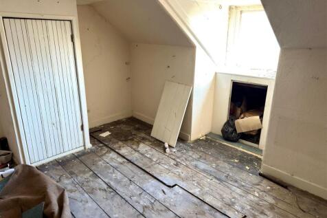 Flat Top Bedroom.jpg