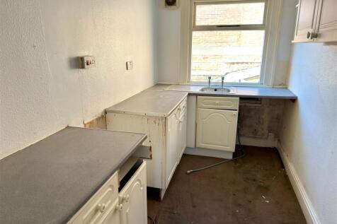FLAT KITCHEN.jpg