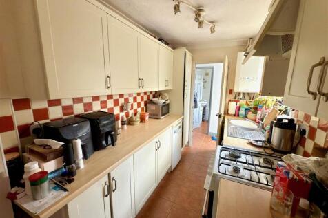 KITCHEN.jpg