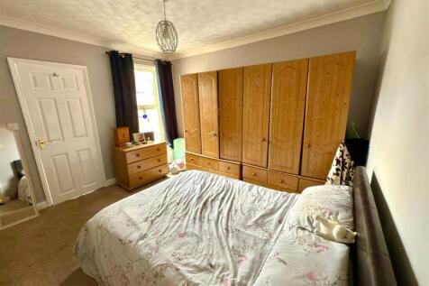 BED 2.jpg