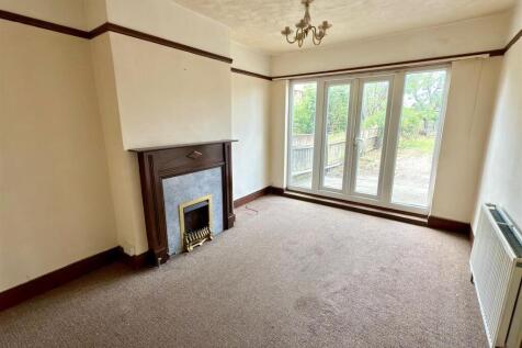 FLAT 1 LOUNGE.jpg