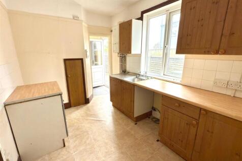 KITCHEN GROUND FLOOR FLAT 1.jpg