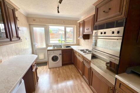 KITCHEN AREA.jpg