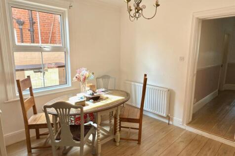 BREAKFAST ROOM.jpg