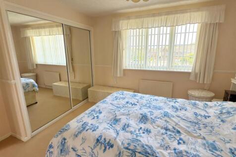 MASTER BEDROOM.jpg