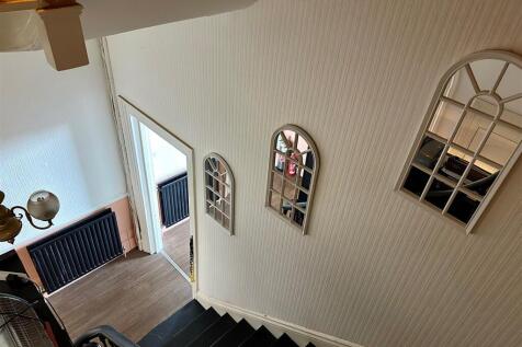 Hall To Private Living.jpg