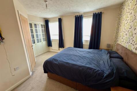 BED 1.jpg