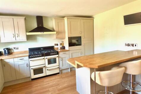 KITCHEN BREAKFAST ROOM.jpg