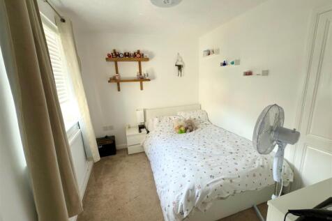 BED 3.jpg