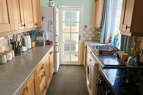 KITCHEN AREA.jpg