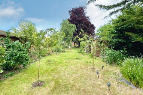 GARDEN 5.jpg