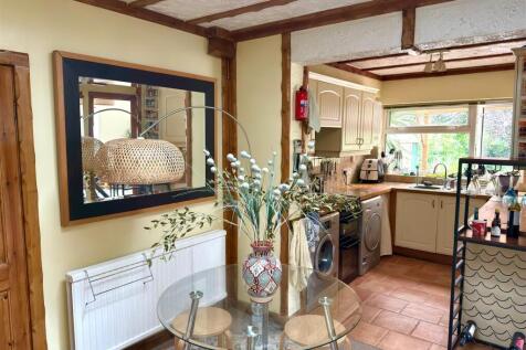 DINER KITCHEN.jpg