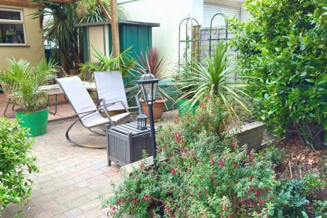 GARDEN 14.jpg