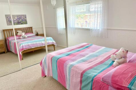 BED 1.jpg