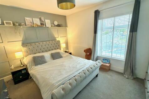 BED 1.jpg