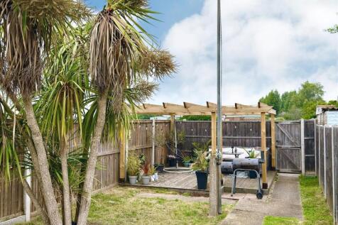 REAR OF GARDEN.jpg