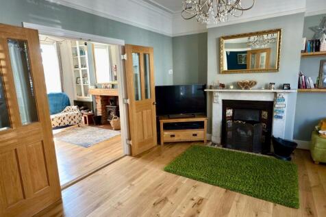 LOUNGE TO DINING AREA.jpg