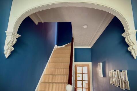 HALLWAY ENTRANCE.jpg
