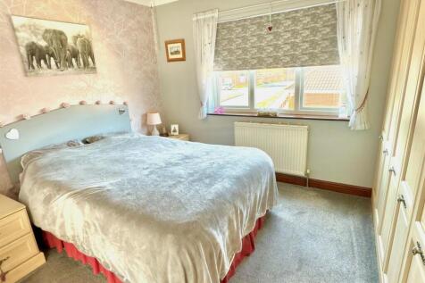 MASTER BEDROOM.jpg