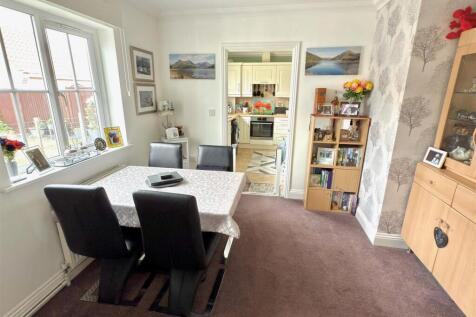Dining Room.jpg